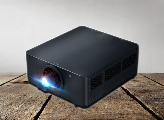Buon prezzo Proiettori laser a LED RGB DLP a grande spazio 4K 2716x1528 ODM in linea