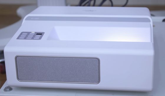 Buon prezzo UST Laser WUXGA Insegnamento in aula Proiettore a tiro corto 4K 4200lm in linea